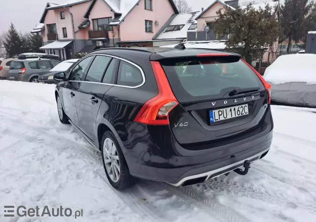 VOLVO V60 D2 Momentum