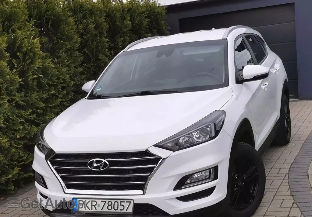 HYUNDAI Tucson 