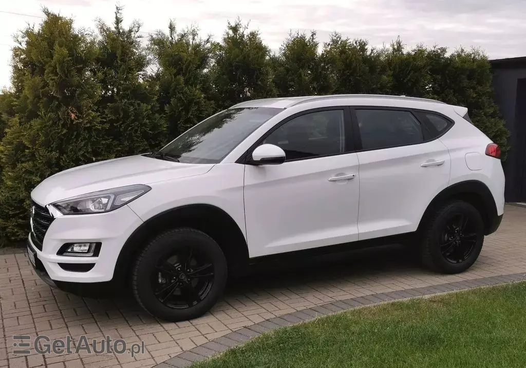 HYUNDAI Tucson 