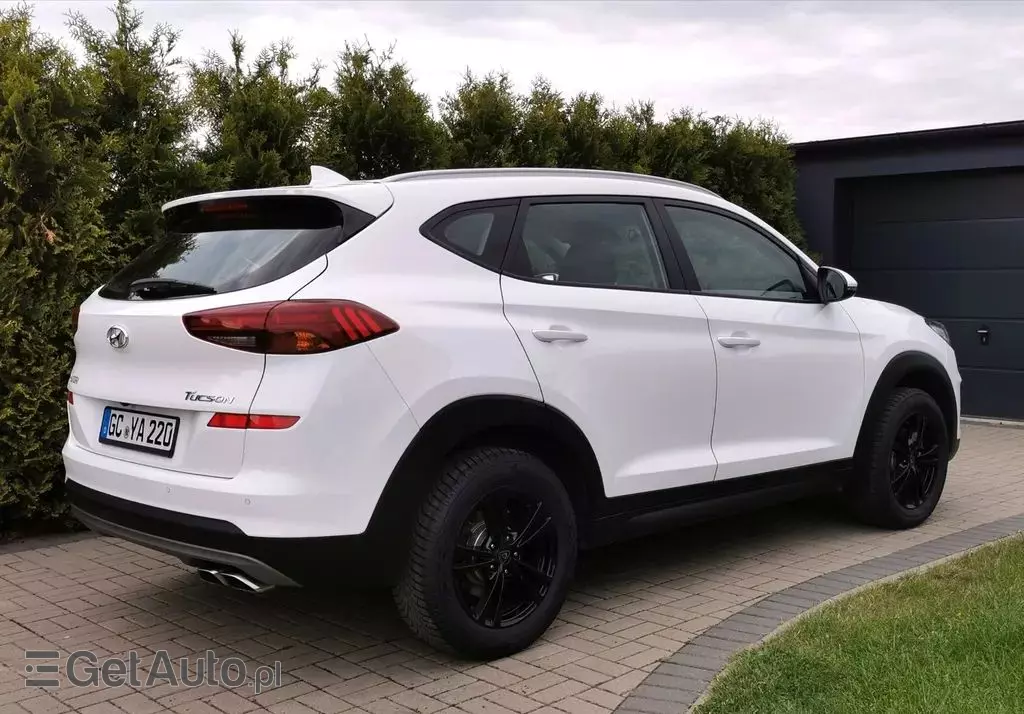 HYUNDAI Tucson 