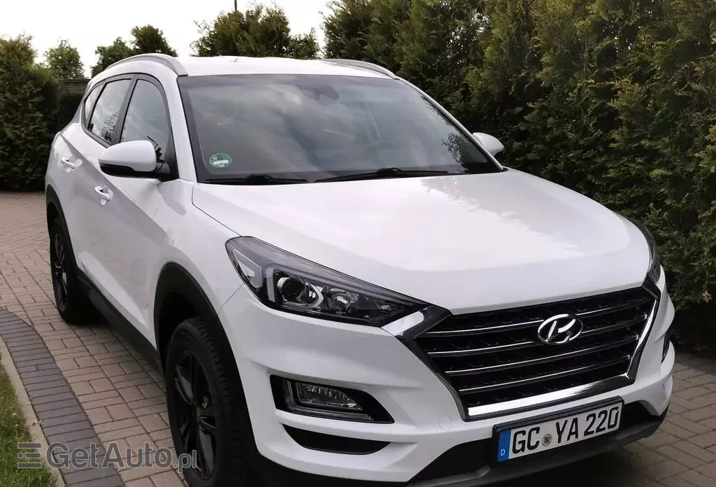 HYUNDAI Tucson 