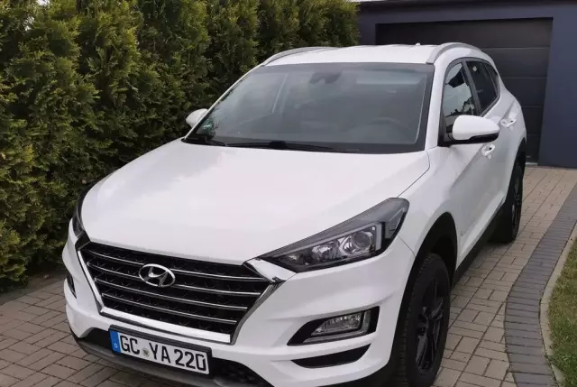 HYUNDAI Tucson 