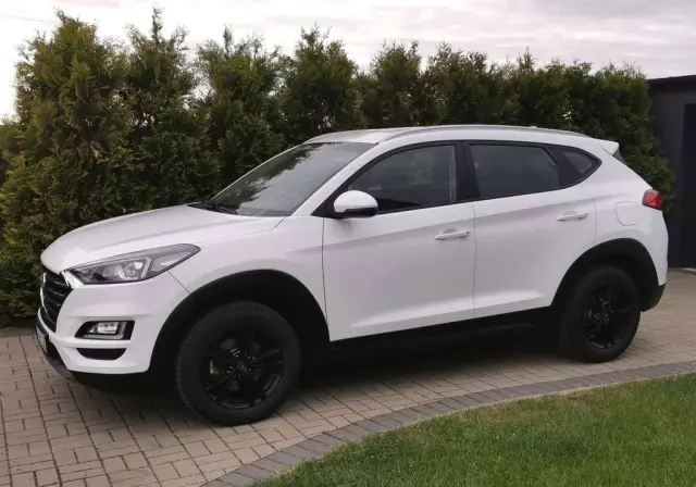 HYUNDAI Tucson 