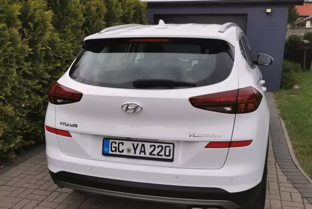HYUNDAI Tucson 