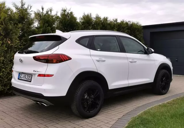 HYUNDAI Tucson 