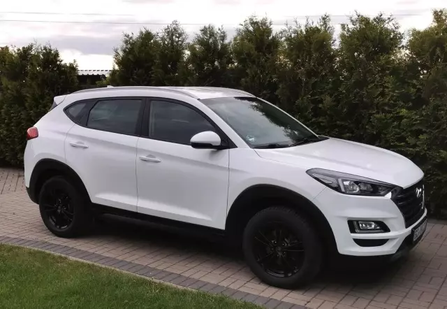 HYUNDAI Tucson 