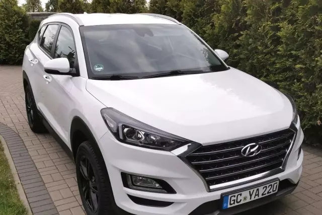 HYUNDAI Tucson 