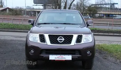 NISSAN Navara 
