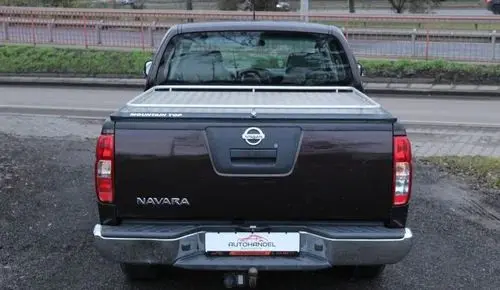 NISSAN Navara 