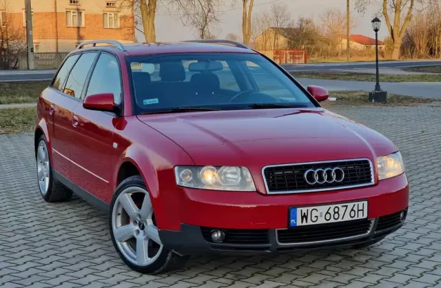 AUDI A4 
