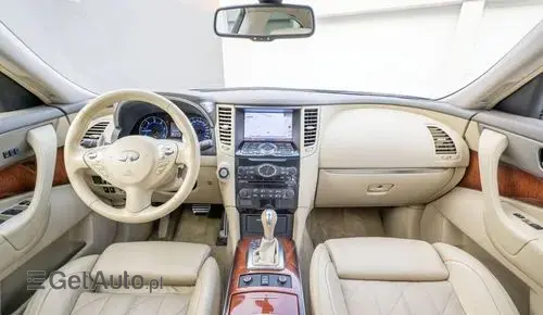 INFINITI QX70 