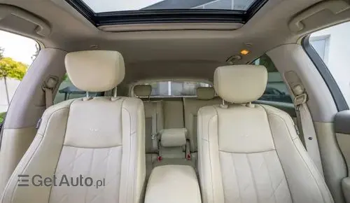 INFINITI QX70 