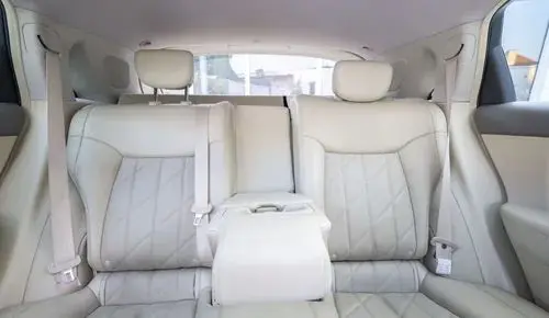 INFINITI QX70 