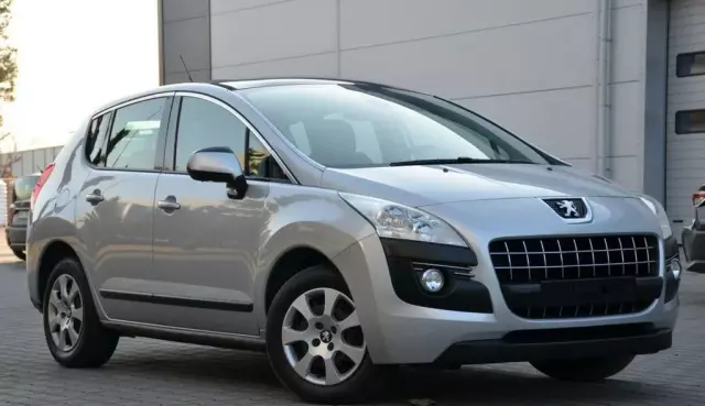 PEUGEOT 3008 