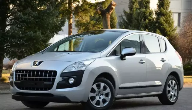 PEUGEOT 3008 