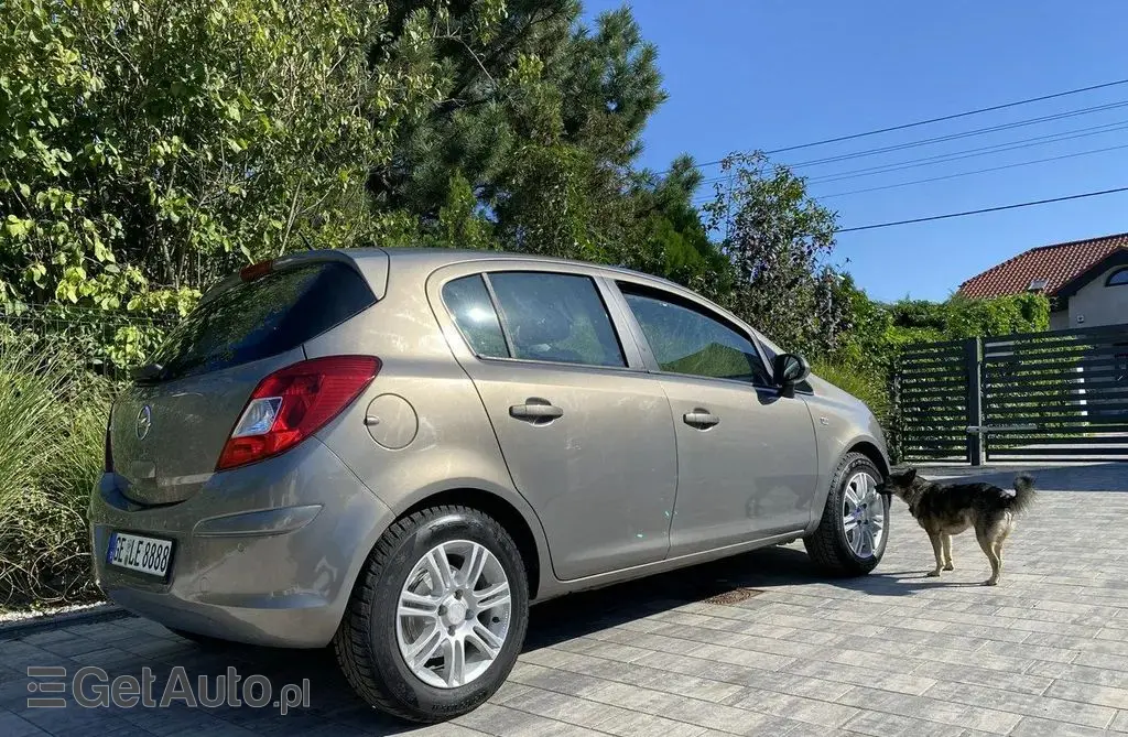 OPEL Corsa 