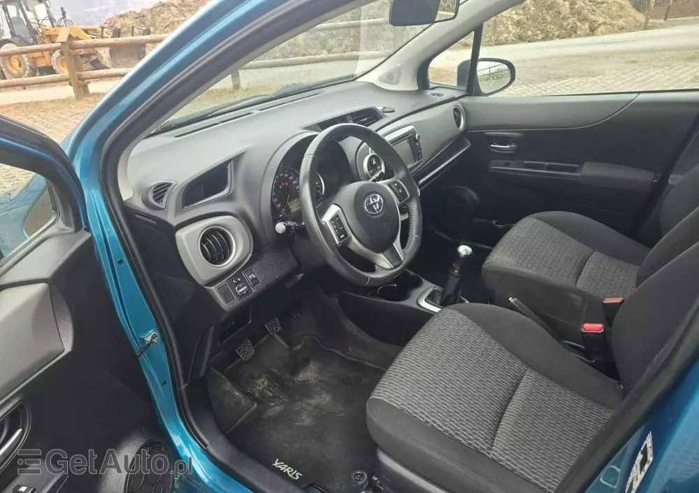 TOYOTA Yaris 