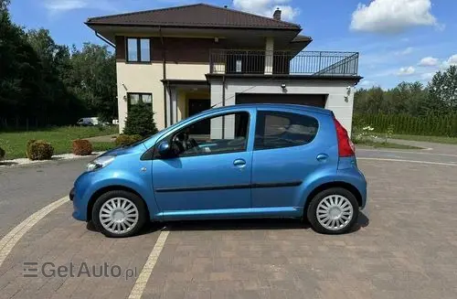 PEUGEOT 107 