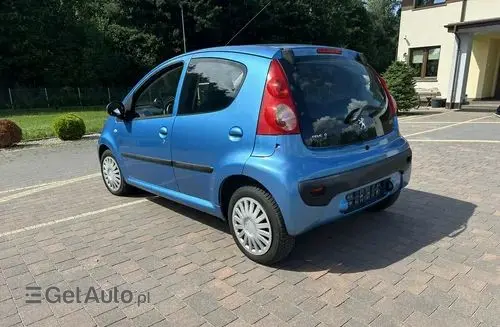 PEUGEOT 107 