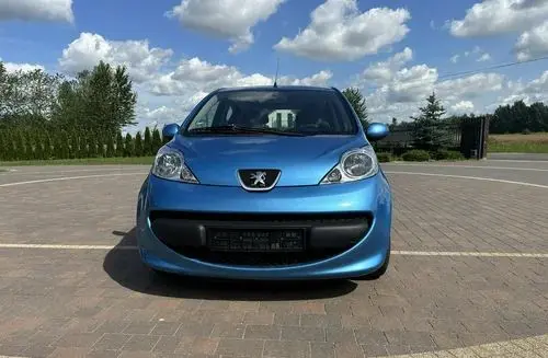 PEUGEOT 107 