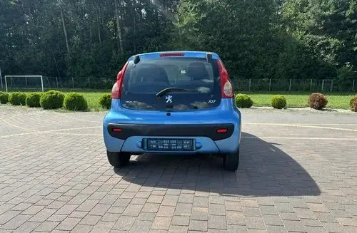 PEUGEOT 107 