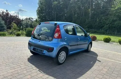 PEUGEOT 107 