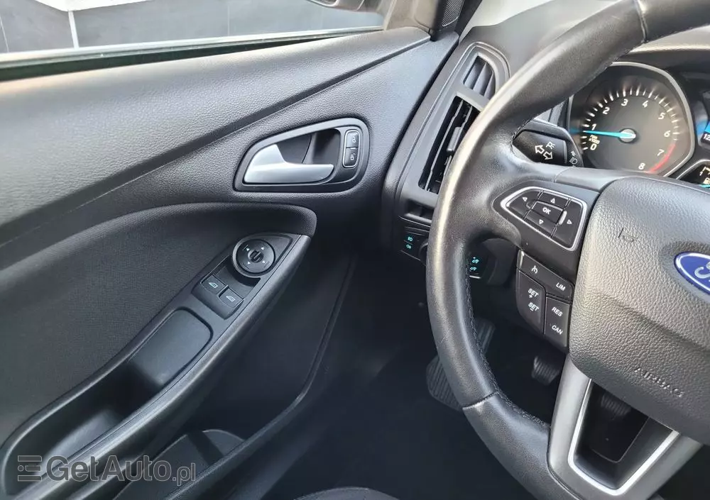 FORD Focus 1.0 EcoBoost Connected