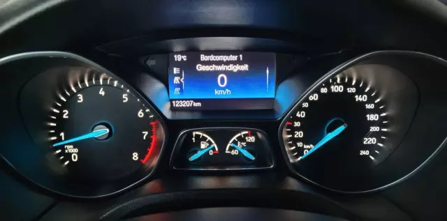 FORD Focus 1.0 EcoBoost Connected