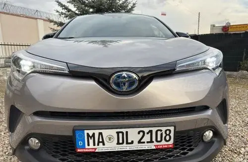 TOYOTA C-HR 