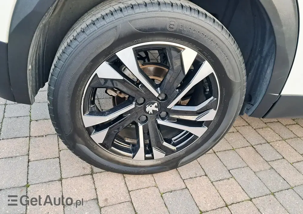 PEUGEOT 2008 1.2 Pure Tech GPF Allure S&S