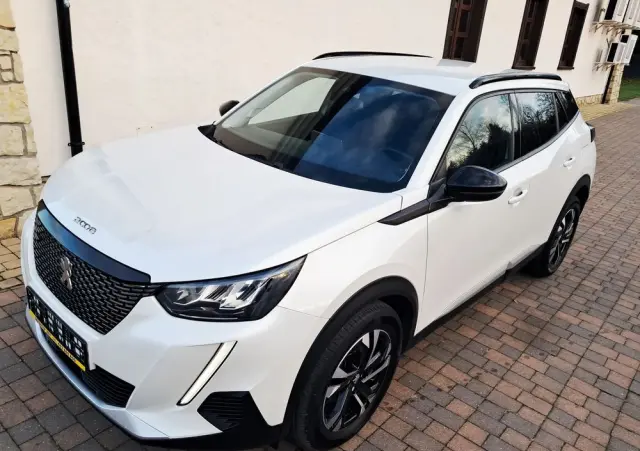 PEUGEOT 2008 1.2 Pure Tech GPF Allure S&S