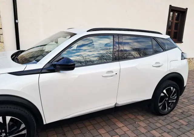 PEUGEOT 2008 1.2 Pure Tech GPF Allure S&S