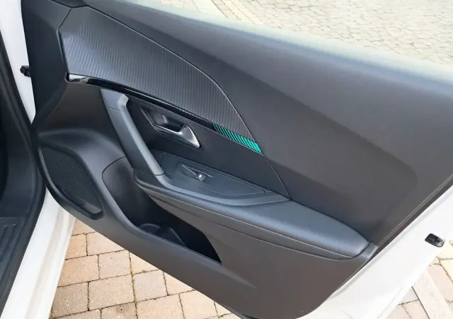 PEUGEOT 2008 1.2 Pure Tech GPF Allure S&S