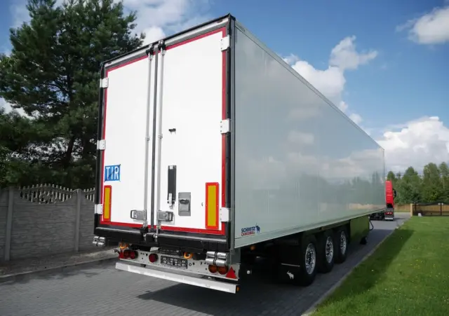 SCHMITZ CARGOBULL Thermo King SLXi 300/ SPEKTRUM/ Stan Idealny 