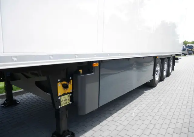 SCHMITZ CARGOBULL Thermo King SLXi 300/ SPEKTRUM/ Stan Idealny 
