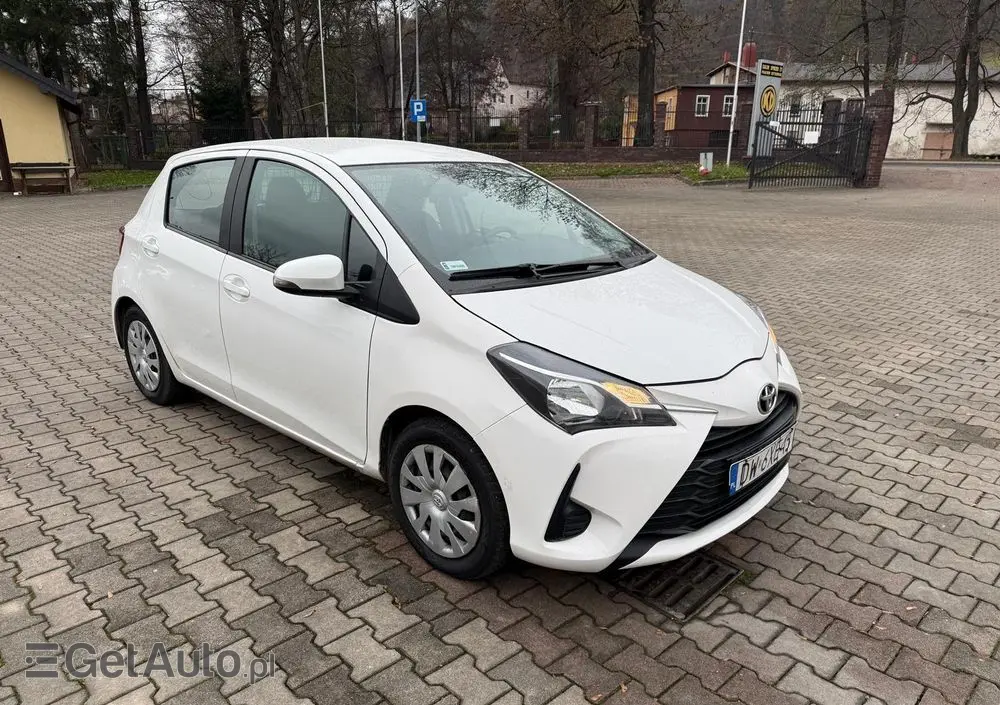 TOYOTA Yaris 1.0 Active
