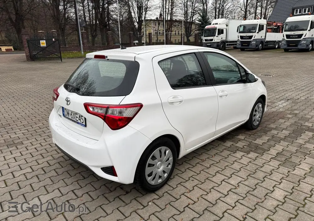 TOYOTA Yaris 1.0 Active