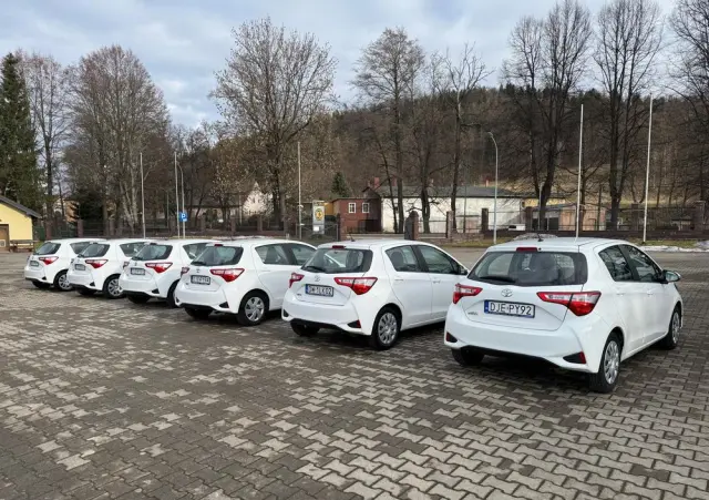 TOYOTA Yaris 1.0 Active
