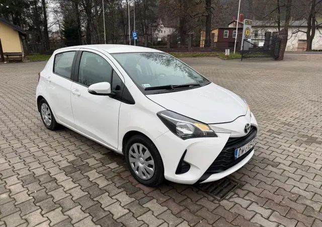 TOYOTA Yaris 1.0 Active