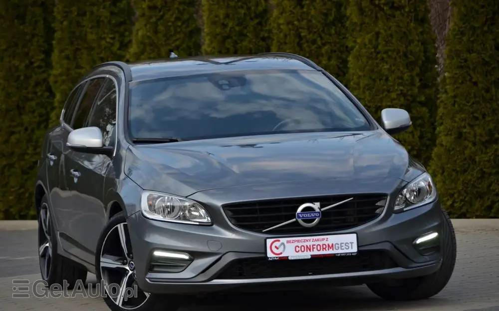 VOLVO V60 D2 Drive-E R-Design Momentum