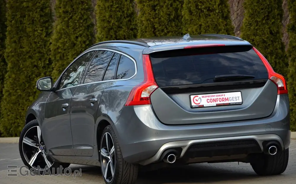 VOLVO V60 D2 Drive-E R-Design Momentum