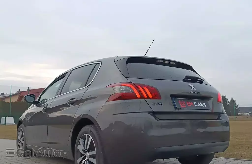 PEUGEOT 308 
