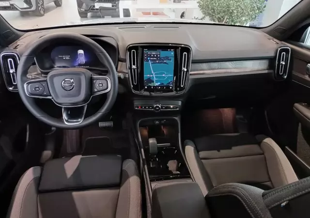 VOLVO C40 Recharge Extended Range Plus