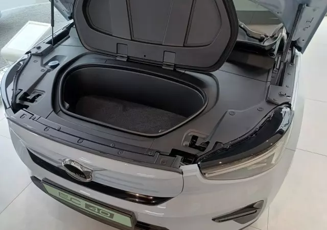 VOLVO C40 Recharge Extended Range Plus