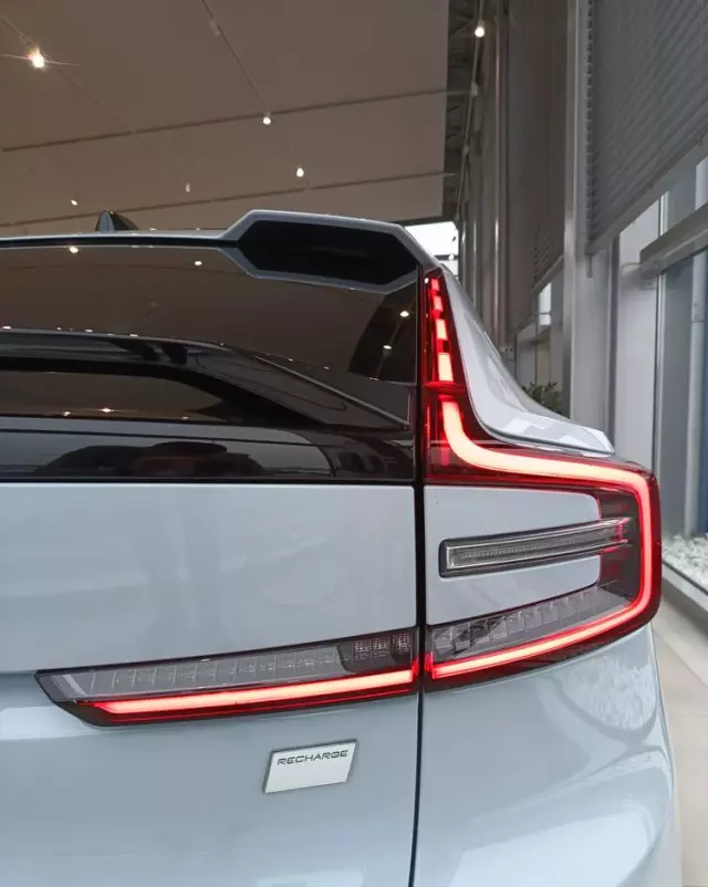 VOLVO C40 Recharge Extended Range Plus