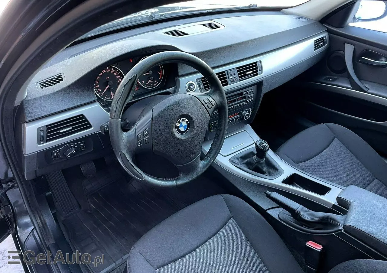 BMW Seria 3 318d