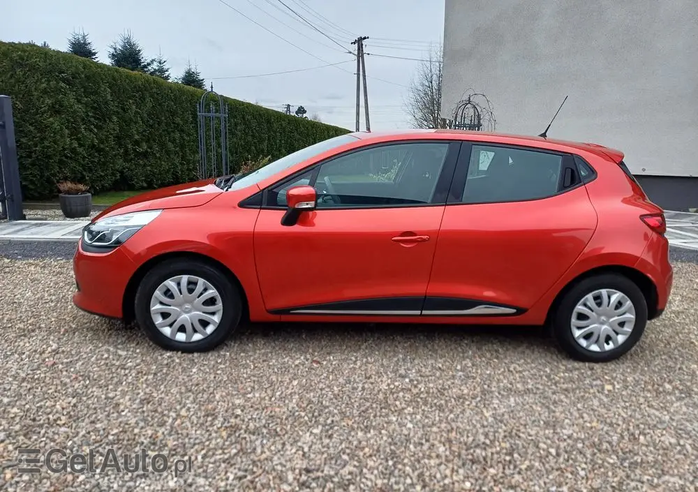 RENAULT Clio TCe 90 Dynamique