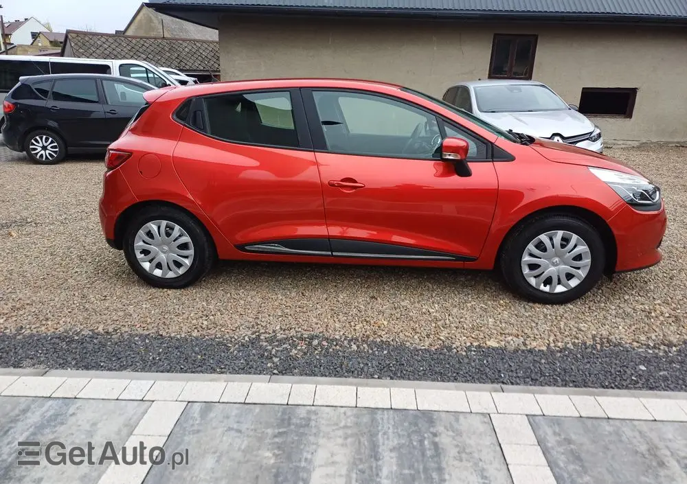 RENAULT Clio TCe 90 Dynamique