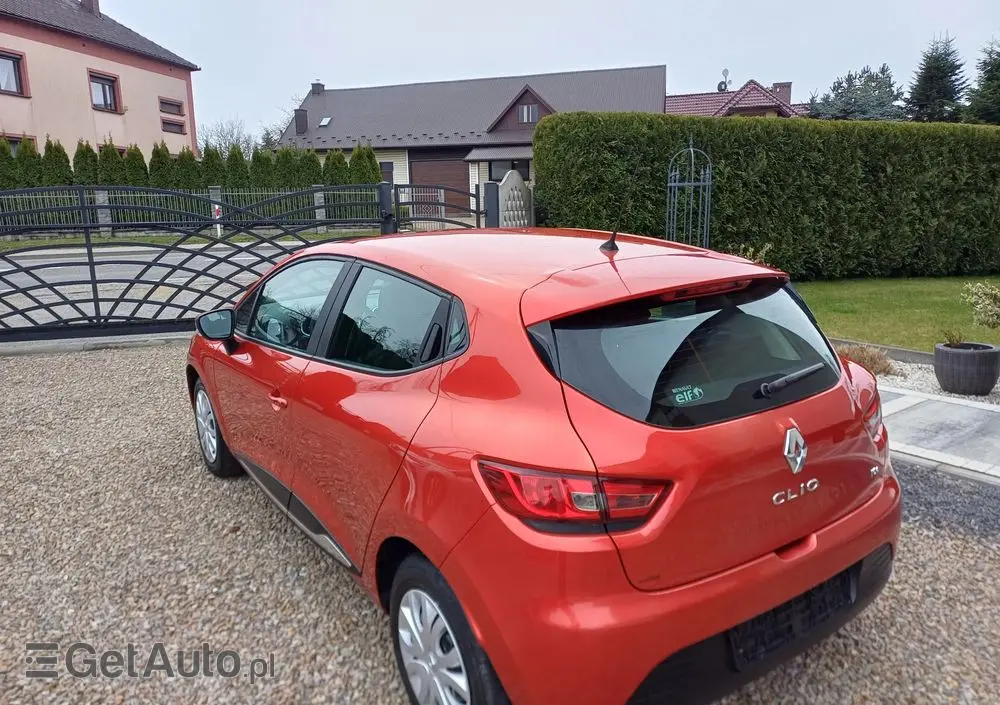 RENAULT Clio TCe 90 Dynamique