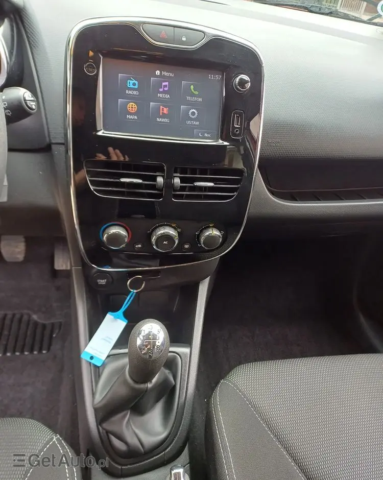 RENAULT Clio TCe 90 Dynamique